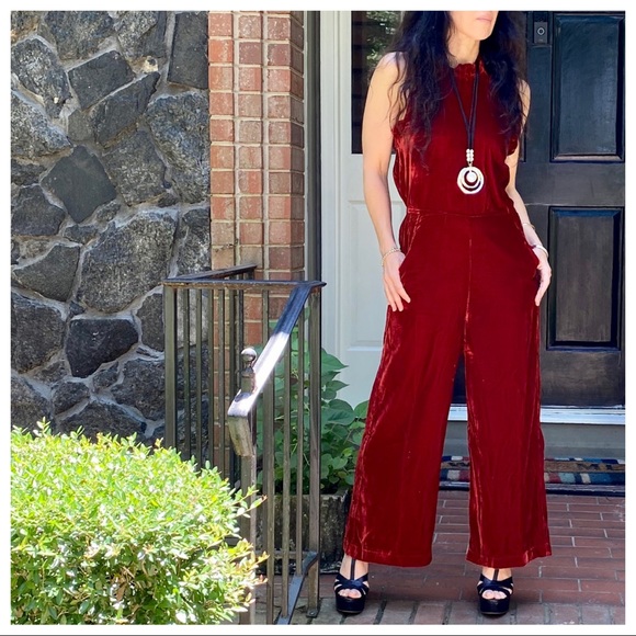 #06 ABSOLUTELY FABULOUS HALTER VELVET JUMPSUIT - Picture 7 of 11